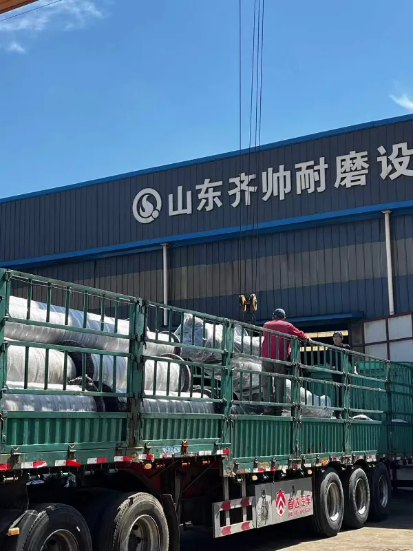 Isang Batch ng Qishuai Wear-resistant Bimetal Wear Composite Tube ang Ganap na Na-load At Naipadala sa Russia.